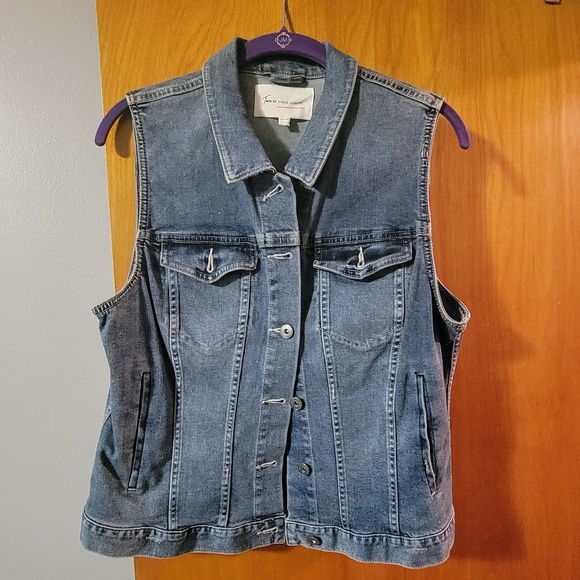 Two by Vince Camuto Jackets & Blazers - Acid wash denim vest